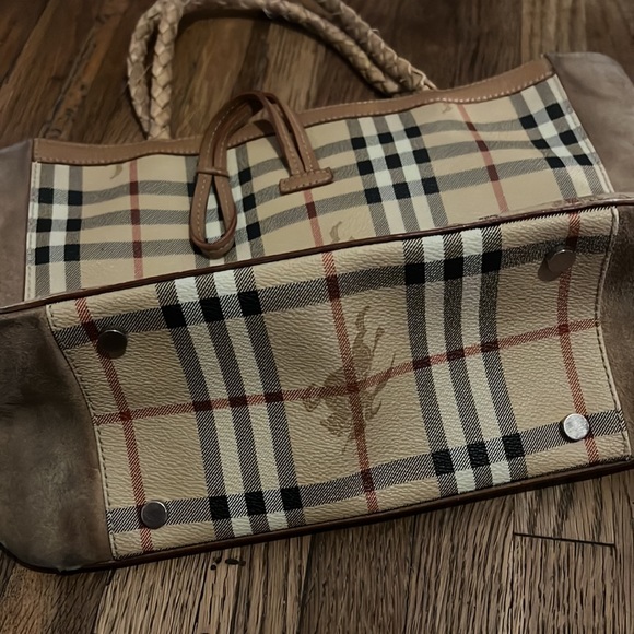 Burberry Handbag - Burberry Purse - Womens Accessories -  Womens Bags - Gifts - Picture 4 of 10